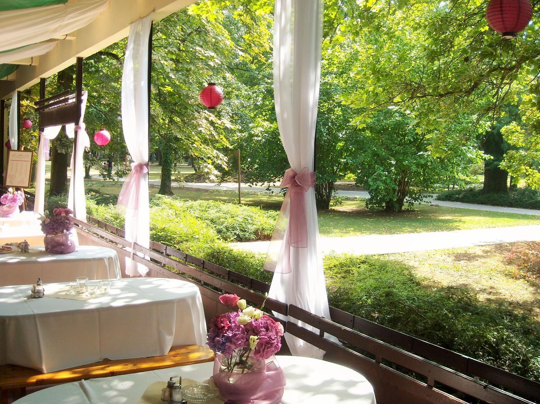 Park Hotel Gyula Exterior photo